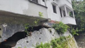কচুয়ায় ধসে পড়ল প্রবাসীর নির্মাণাধীন স্বপ্নের ‎ভবন, ৪০ লাখ টাকার ক্ষয়ক্ষতি