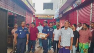 হাইমচরে স্বর্ণের দোকান থেকে স্বর্ণকারের ঝুলন্ত মরদেহ উদ্ধার