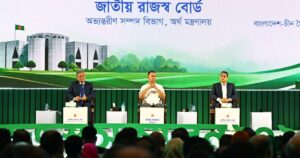 রাজস্ব নিয়ে জনগণের বিভ্রান্তি কাটানোই বড় চ্যালেঞ্জ: প্রধানমন্ত্রী