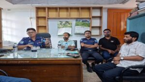হাজীগঞ্জে গণমাধ্যমকর্মীদের সঙ্গে ওসির মতবিনিময় সভা