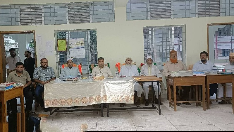 চাপাতলী লতিফিয়া ফাজিল মাদ্রাসার নতুন গভর্নিং বডির প্রথম সভা